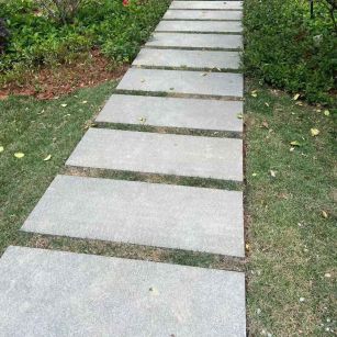 儋州 芝麻黑小区踏步、汀步石铺装效果