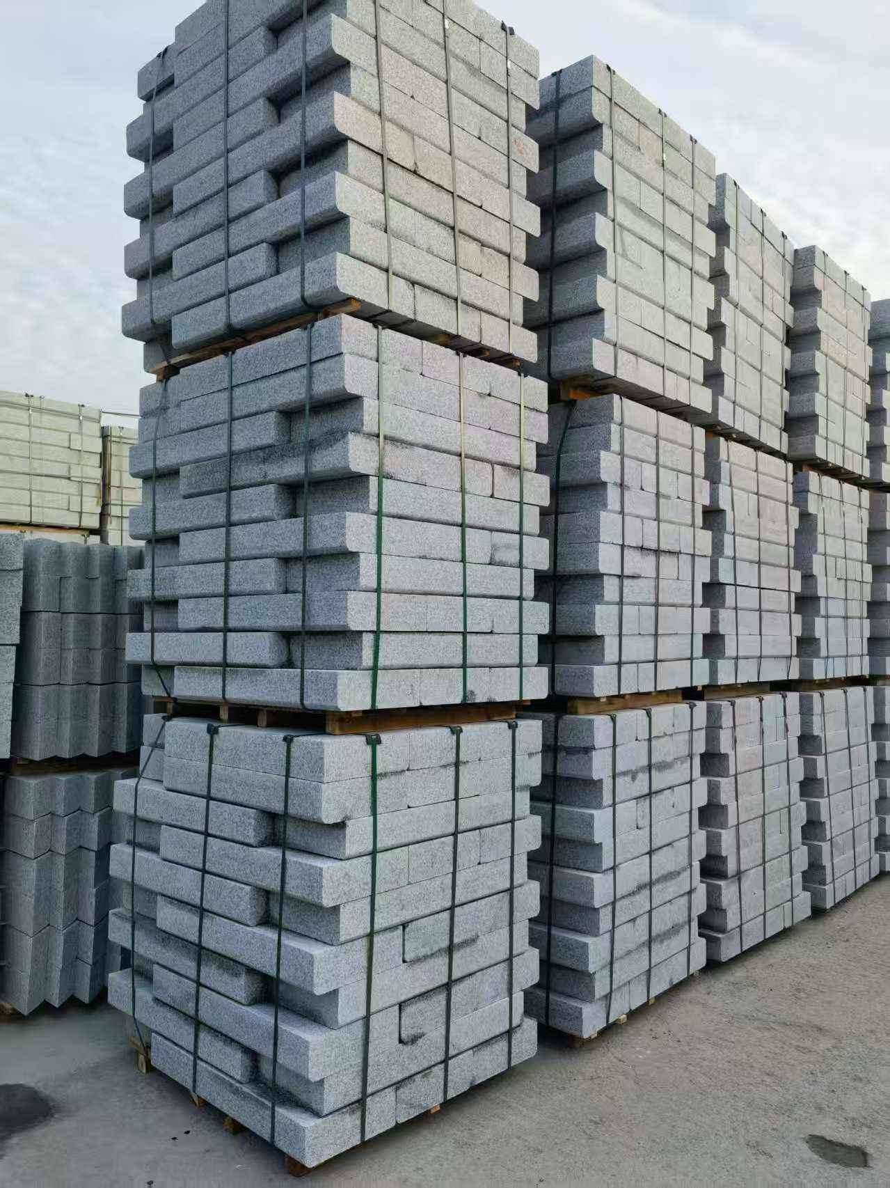 儋州 路沿石（路侧石），颜色一致，尺寸标准