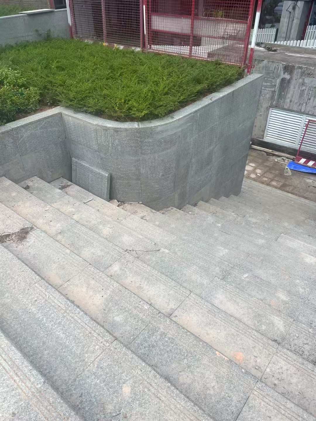 儋州 芝麻黑火烧面铺装案例