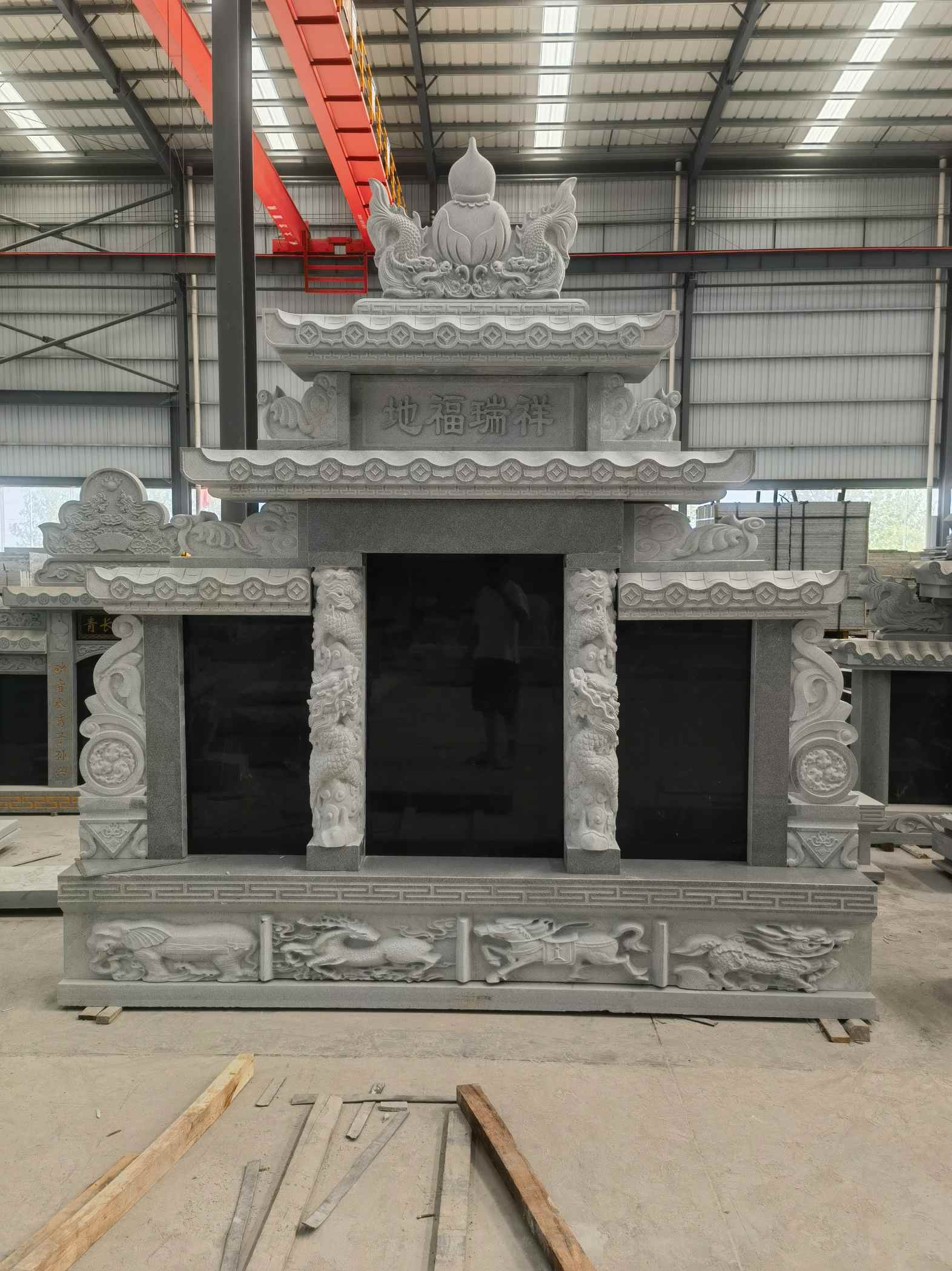 儋州 芝麻灰高档墓碑、土墓，一套也支持定做